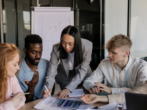 How to Transition Smoothly With Employees After a Sale